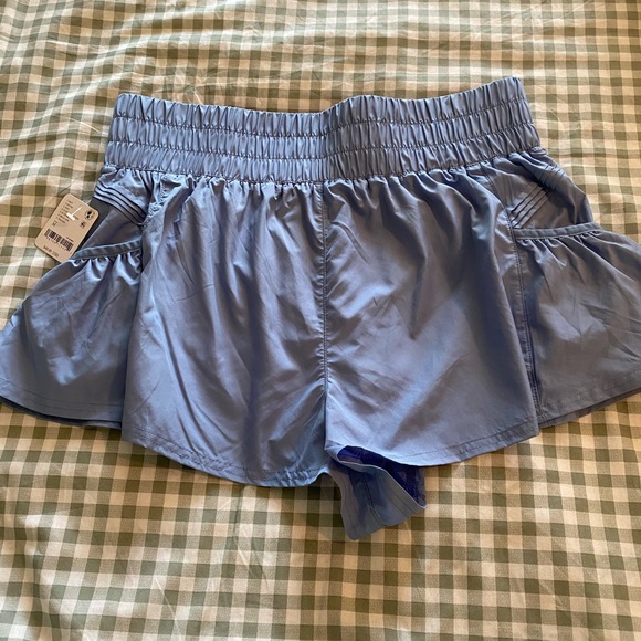 FP Movement by Free People Pants - FP Movement by Free People Get Your Flirt On Shorts Size M.